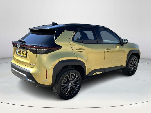 Toyota Yaris Cross 1.5 Hybrid Adventure Bi-tone ActivLease financial lease