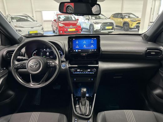 Toyota Yaris Cross 1.5 Hybrid Adventure Bi-tone ActivLease financial lease