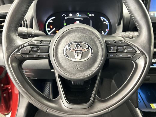 Toyota Yaris Cross 1.5 Hybrid Adventure Bi-tone ActivLease financial lease