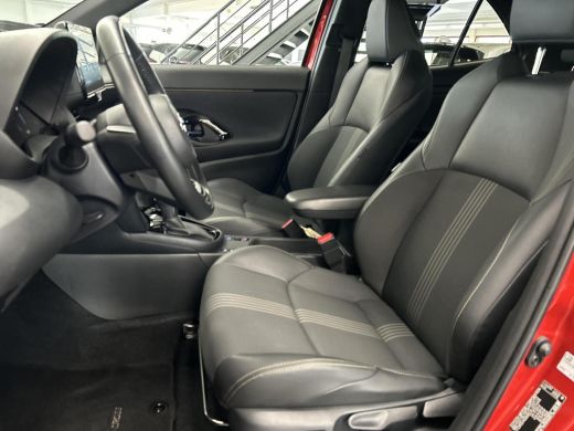 Toyota Yaris Cross 1.5 Hybrid Adventure Bi-tone ActivLease financial lease