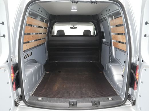 Volkswagen Caddy 2.0 TDI L1H1 BMT C-Edition Navigatie PDC 17"lm velgen LED Carplay ACC ActivLease financial lease