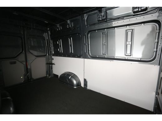 Volkswagen Crafter 2.0 TDI DSG HIGHLINE EXCLUSIVE L3H3 | FACELIFT MODEL | BPM VRIJ | NIEUW 3000KG TREKHAAK VIRTUAL A... ActivLease financial lease
