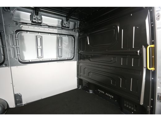 Volkswagen Crafter 2.0 TDI DSG HIGHLINE EXCLUSIVE L3H3 | FACELIFT MODEL | BPM VRIJ | NIEUW 3000KG TREKHAAK VIRTUAL A... ActivLease financial lease