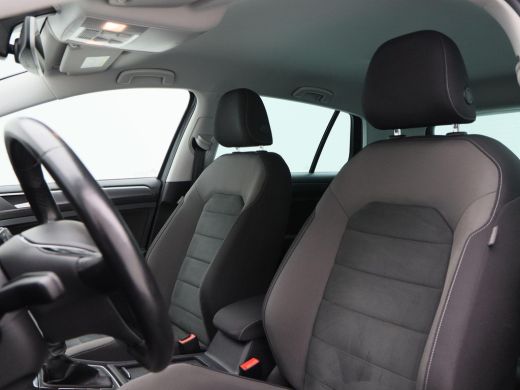 Volkswagen Golf 1.5 TSi 130 Pk Comfortline Business | Navigatie | DynAudio | Adaptive Cruise | Privacy Glass | St... ActivLease financial lease