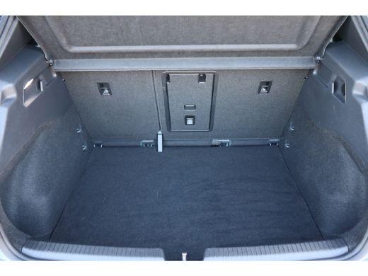 Volkswagen ID.3 Business 58 kWh | Navigatie | Stoelverwarming | Achteruitrijcamera | Cruise Control | ActivLease financial lease