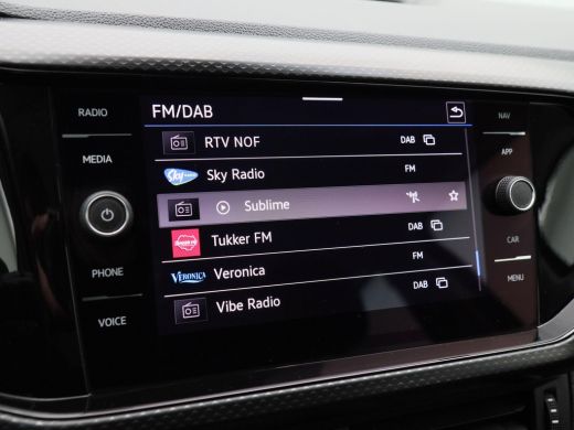 Volkswagen T-Cross 1.0 TSi Life | Airco | Adaptive Cruise Control | Parkeersensoren | Carplay | 16 Inch | 40.444 Km!! ActivLease financial lease