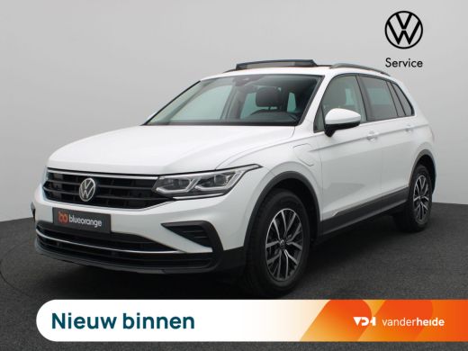 Volkswagen Tiguan 1.4 TSI Life Business eHybrid 245PK DSG Full led, trekhaak, adaptive cruise, stuur-stoelverwarmin... Volkswagen Tiguan 1.4 TSI Life Business eHybrid 245PK DSG Full led, trekhaak, adaptive cruise, stuur-stoelverwarmin...