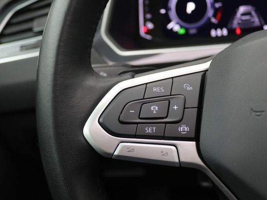 Volkswagen Tiguan 1.4 TSI Life Business eHybrid 245PK DSG Full led, trekhaak, adaptive cruise, stuur-stoelverwarmin... ActivLease financial lease