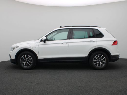 Volkswagen Tiguan 1.4 TSI Life Business eHybrid 245PK DSG Full led, trekhaak, adaptive cruise, stuur-stoelverwarmin... ActivLease financial lease