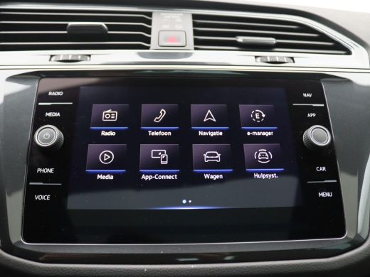 Volkswagen Tiguan 1.4 TSI Life Business eHybrid 245PK DSG Full led, trekhaak, adaptive cruise, stuur-stoelverwarmin... ActivLease financial lease