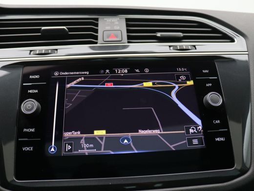 Volkswagen Tiguan 1.4 TSI Life Business eHybrid 245PK DSG Full led, trekhaak, adaptive cruise, stuur-stoelverwarmin... ActivLease financial lease