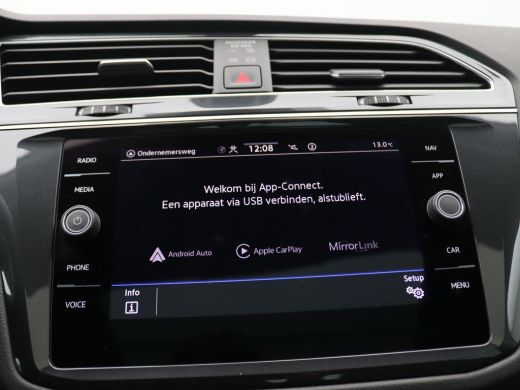 Volkswagen Tiguan 1.4 TSI Life Business eHybrid 245PK DSG Full led, trekhaak, adaptive cruise, stuur-stoelverwarmin... ActivLease financial lease