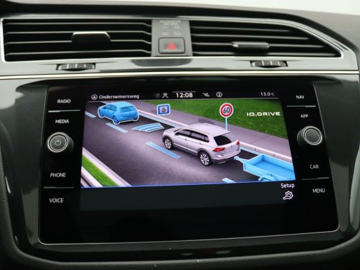 Volkswagen Tiguan 1.4 TSI Life Business eHybrid 245PK DSG Full led, trekhaak, adaptive cruise, stuur-stoelverwarmin... ActivLease financial lease