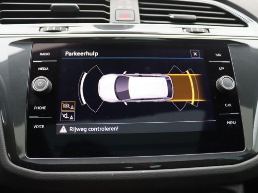 Volkswagen Tiguan 1.4 TSI Life Business eHybrid 245PK DSG Full led, trekhaak, adaptive cruise, stuur-stoelverwarmin... ActivLease financial lease