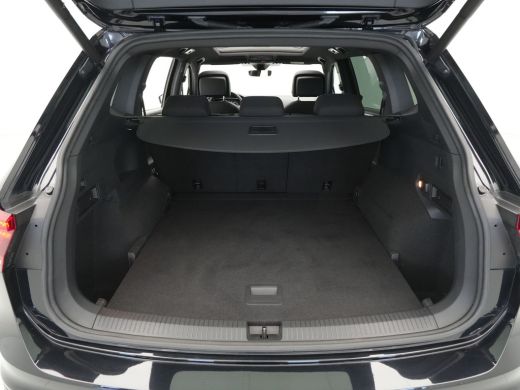 Volkswagen Tiguan Allspace 1.5 150pk DSG TSI Highline Business R Trekhaak Panoramadak Parkassist Stoelverwarming Camera Virt... ActivLease financial lease
