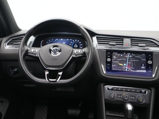 Volkswagen Tiguan Allspace 1.5 150pk DSG TSI Highline Business R Trekhaak Panoramadak Parkassist Stoelverwarming Camera Virt... ActivLease financial lease