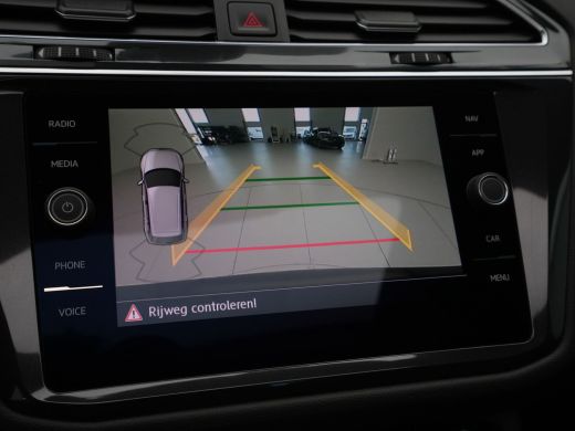 Volkswagen Tiguan Allspace 1.5 150pk DSG TSI Highline Business R Trekhaak Panoramadak Parkassist Stoelverwarming Camera Virt... ActivLease financial lease