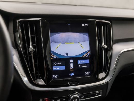 Volvo  V60 2.0 B3 Momentum Advantage 164Pk Automaat (APPLE CARPLAY, GROOT NAVI, CAMERA, ADAPTIVE CRUISE, SPO... ActivLease financial lease