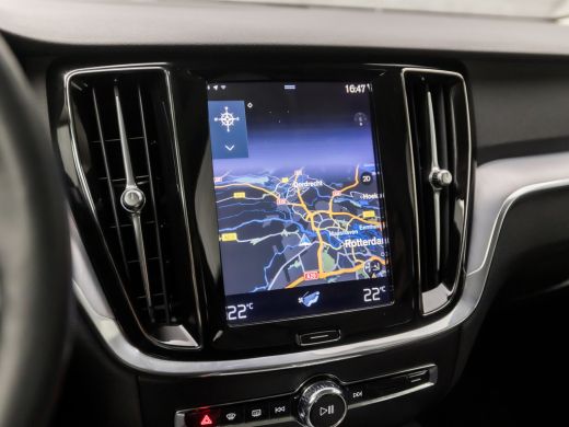 Volvo  V60 2.0 B3 Momentum Advantage 164Pk Automaat (APPLE CARPLAY, GROOT NAVI, CAMERA, ADAPTIVE CRUISE, SPO... ActivLease financial lease