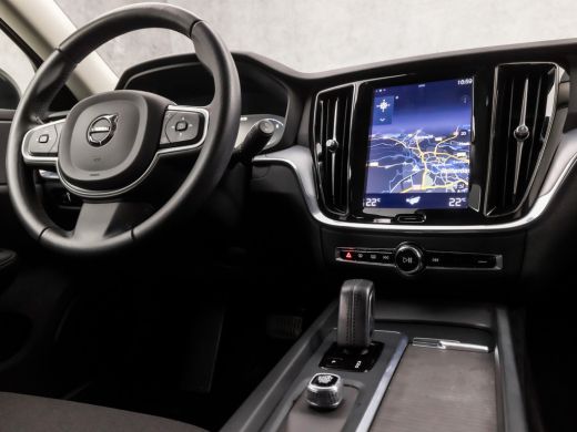 Volvo  V60 2.0 B3 Momentum Advantage 164Pk Automaat (APPLE CARPLAY, GROOT NAVI, CAMERA, ADAPTIVE CRUISE, SPO... ActivLease financial lease