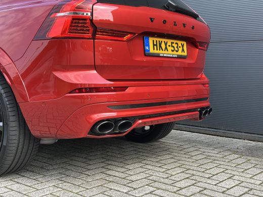 Volvo  XC60 2.0 T8 Plug-in hybrid AWD Ultra Dark Heico Sportiv | Actief Sportuitlaatsysteem | Luchtvering | H... ActivLease financial lease
