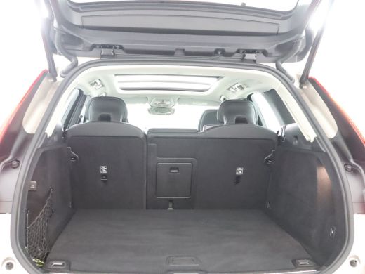 Volvo  XC60 T6 AWD Plus Dark | 360 graden camera | Semi elektrische trekhaak | HStoel & stuurwielverwarming |... ActivLease financial lease