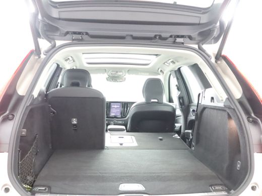 Volvo  XC60 T6 AWD Plus Dark | 360 graden camera | Semi elektrische trekhaak | HStoel & stuurwielverwarming |... ActivLease financial lease