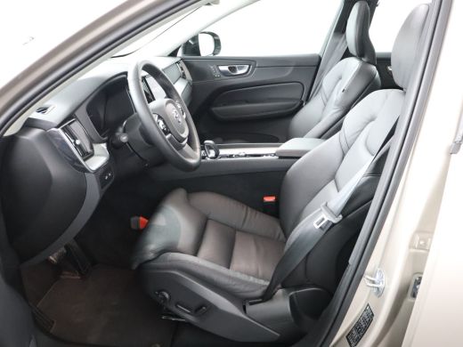 Volvo  XC60 T6 AWD Plus Dark | 360 graden camera | Semi elektrische trekhaak | HStoel & stuurwielverwarming |... ActivLease financial lease