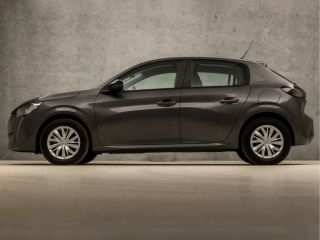 Peugeot 208 1.2 PureTech Sport (APPLE CARPLAY, GROOT NAVI, SPORTSTOELEN, DAB+, CRUISE, LANE ASSIST, NIEUWSTAAT)