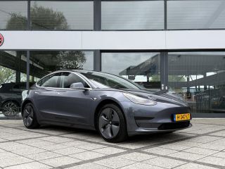 Tesla Model 3 Range Plus RWD | Autopilot | Panorama | Leder |