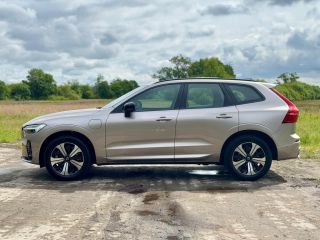 Volvo  XC60 T6 AWD Plus Dark | 360 graden camera | Semi elektrische trekhaak | HStoel & stuurwielverwarming |...