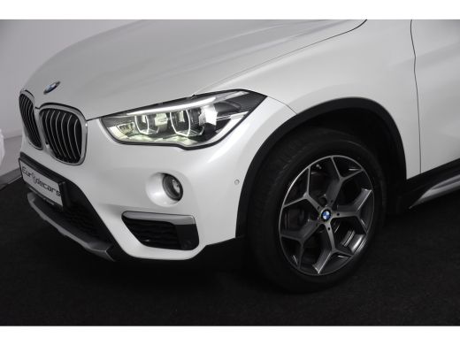 BMW X1 sDrive18i *1ste Eigenaar*Leer*Navigatie*HUD*Panoramadak* ActivLease financial lease