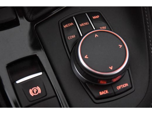 BMW X1 sDrive18i *1ste Eigenaar*Leer*Navigatie*HUD*Panoramadak* ActivLease financial lease
