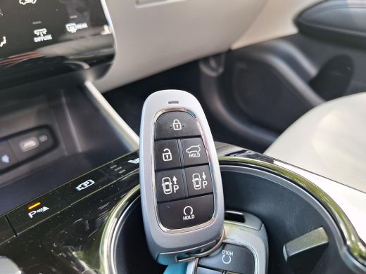 Hyundai Tucson 1.6 T-GDI HEV Premium | Rijklaarprijs! | Trekhaak 1.650kg! | Climate Control 3 zone | Adaptive Cr... ActivLease financial lease