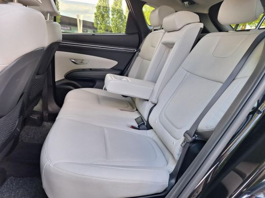 Hyundai Tucson 1.6 T-GDI HEV Premium | Rijklaarprijs! | Trekhaak 1.650kg! | Climate Control 3 zone | Adaptive Cr... ActivLease financial lease