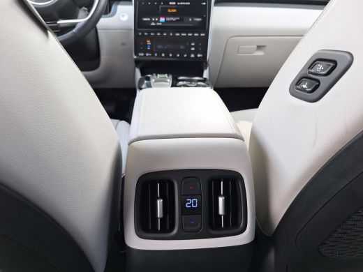 Hyundai Tucson 1.6 T-GDI HEV Premium | Rijklaarprijs! | Trekhaak 1.650kg! | Climate Control 3 zone | Adaptive Cr... ActivLease financial lease