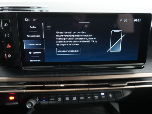 Lancia Ypsilon LX | 10.25" Infotainment met touchscreen | ADAM (Autonomous Driving Assistance Manouvre) | Adapti... ActivLease financial lease