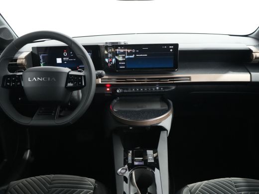 Lancia Ypsilon LX | 10.25" Infotainment met touchscreen | ADAM (Autonomous Driving Assistance Manouvre) | Adapti... ActivLease financial lease