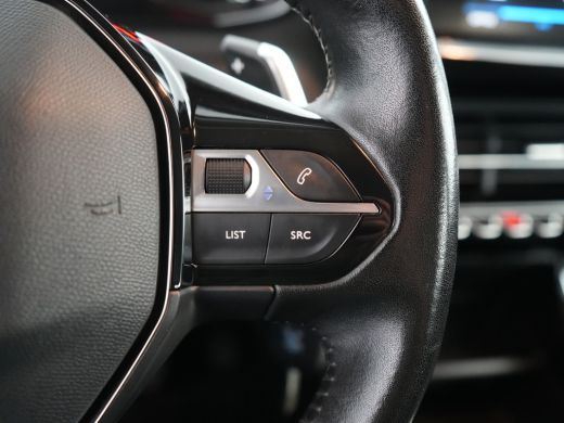 Peugeot 2008 1.2 PureTech Blue Lease Active | Apple Carplay/Android Auto|telefoonintegratie premium | Buitensp... ActivLease financial lease