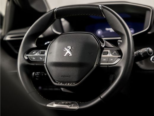 Peugeot 208 1.2 PureTech GT Automaat (PANORAMADAK, APPLE CARPLAY, GROOT NAVI, VIRTUAL COCKPIT, 360 CAMERA, LE... ActivLease financial lease