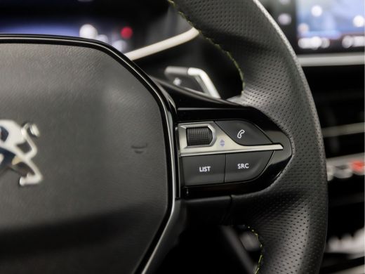 Peugeot 208 1.2 PureTech GT Automaat (PANORAMADAK, APPLE CARPLAY, GROOT NAVI, VIRTUAL COCKPIT, 360 CAMERA, LE... ActivLease financial lease
