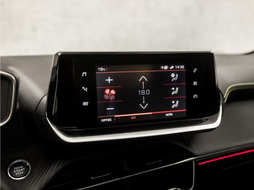 Peugeot 208 1.2 PureTech GT Automaat (PANORAMADAK, APPLE CARPLAY, GROOT NAVI, VIRTUAL COCKPIT, 360 CAMERA, LE... ActivLease financial lease