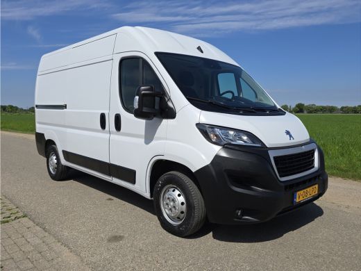 Peugeot Boxer 335 2.2 BlueHDi L2 H2 - 140 Pk - Euro 6 - Navi - ParkeerCamera - Airco - Cruise Control ActivLease financial lease