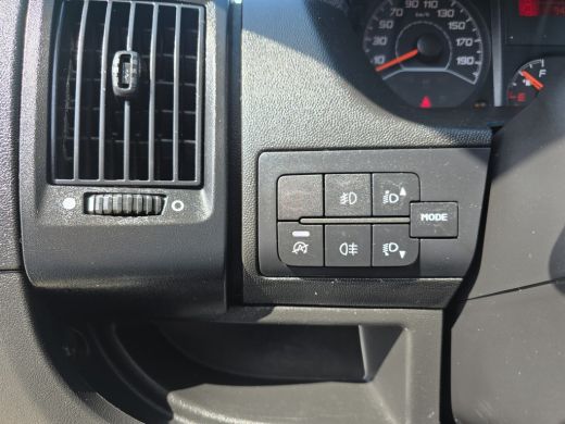 Peugeot Boxer 335 2.2 BlueHDi L2 H2 - 140 Pk - Euro 6 - Navi - ParkeerCamera - Airco - Cruise Control ActivLease financial lease