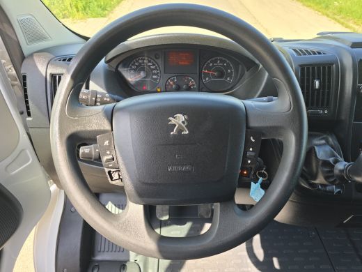 Peugeot Boxer 335 2.2 BlueHDi L2 H2 - 140 Pk - Euro 6 - Navi - ParkeerCamera - Airco - Cruise Control ActivLease financial lease