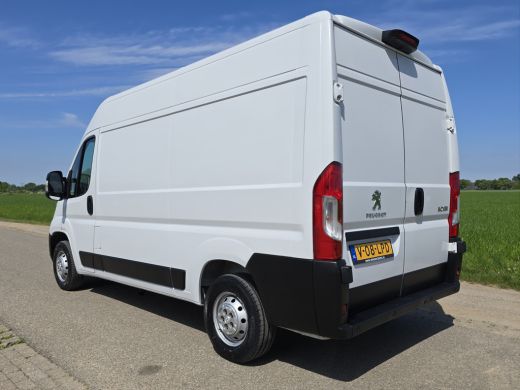 Peugeot Boxer 335 2.2 BlueHDi L2 H2 - 140 Pk - Euro 6 - Navi - ParkeerCamera - Airco - Cruise Control ActivLease financial lease