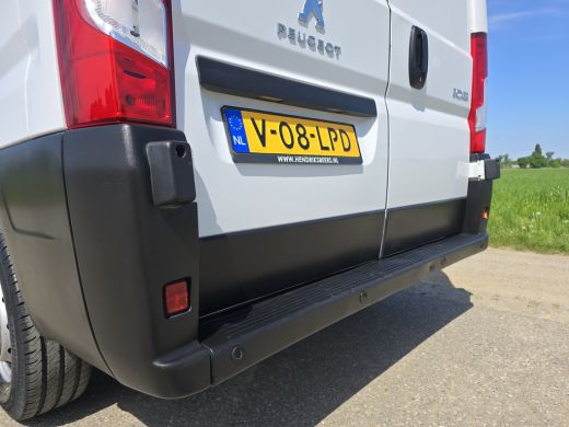 Peugeot Boxer 335 2.2 BlueHDi L2 H2 - 140 Pk - Euro 6 - Navi - ParkeerCamera - Airco - Cruise Control ActivLease financial lease