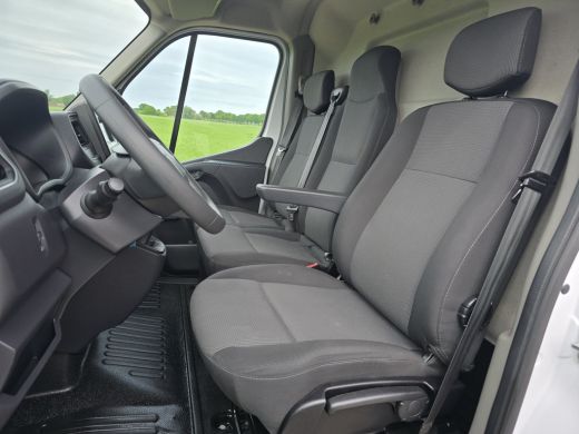 Renault Master T33 2.3 dCi L2 H2 - 135 Pk - Euro 6 - Airco - Cruise Control ActivLease financial lease