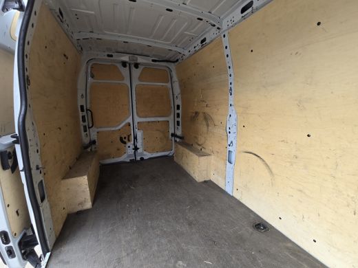 Renault Master T33 2.3 dCi L2 H2 - 135 Pk - Euro 6 - Airco - Cruise Control ActivLease financial lease