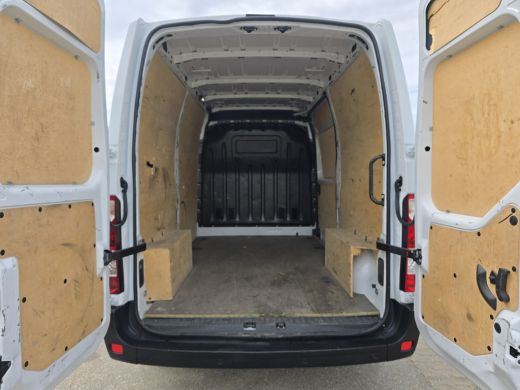 Renault Master T33 2.3 dCi L2 H2 - 135 Pk - Euro 6 - Airco - Cruise Control ActivLease financial lease